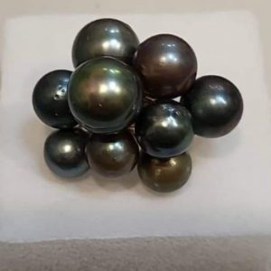 TR 7 A stunning Tahitian cluster