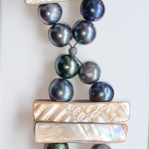 B5 Unique 24 pearls and Shell Bracelet